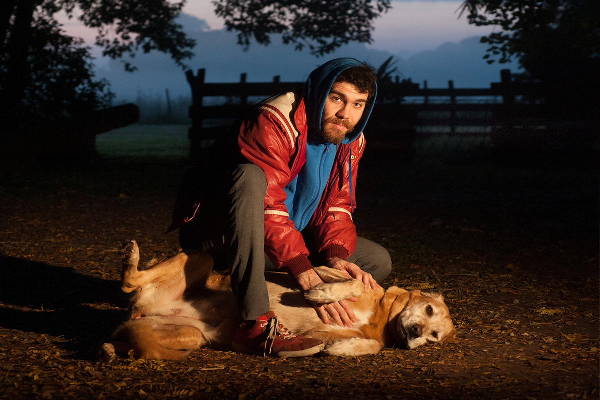 Santi Adano presenta Perro de Caza / Perro de casa Santi Adano presenta Perro de Caza / Perro de casa